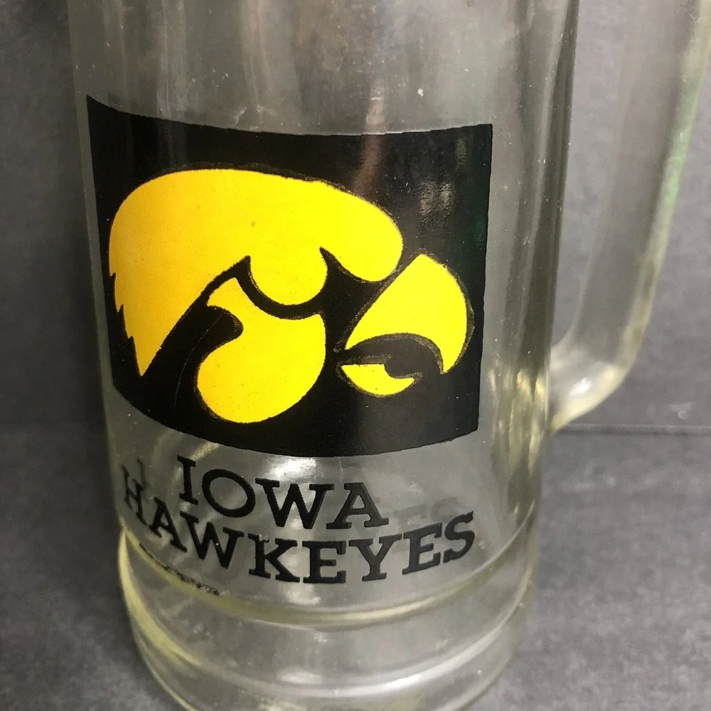 The Unbranded Brand vintage iowa